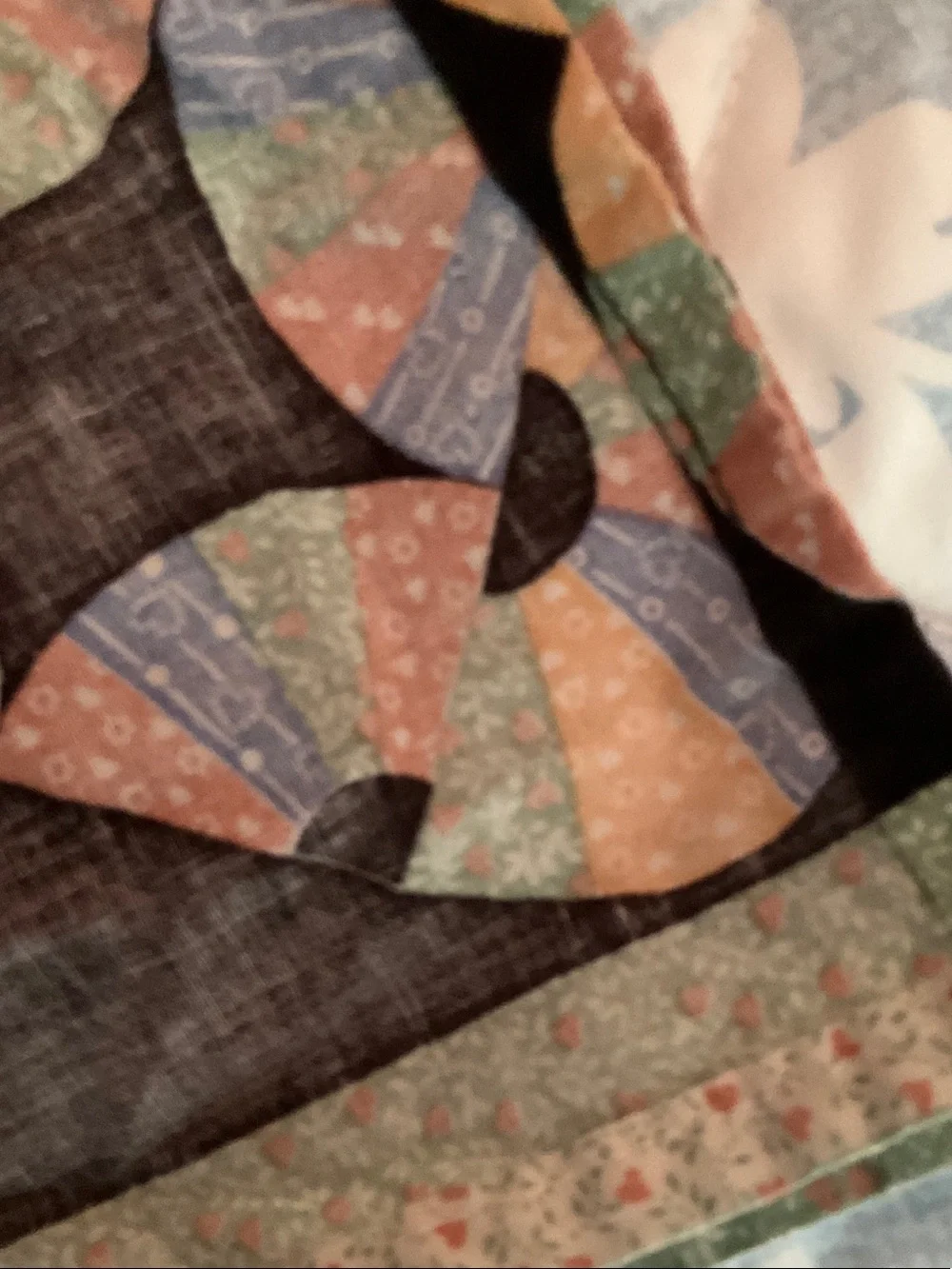 Vintage looking quilt pattern handmade tablecloth